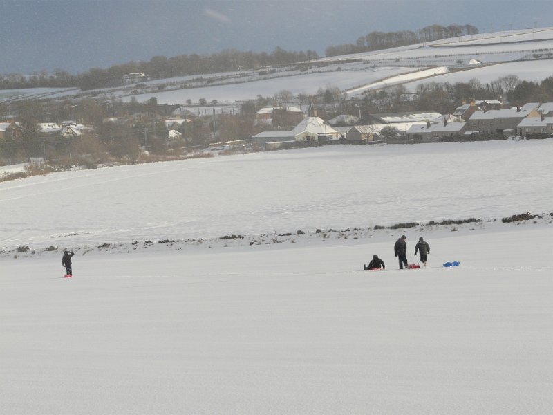 P1180309.JPG - Winter fun above the village - Alastair Seagroatt
