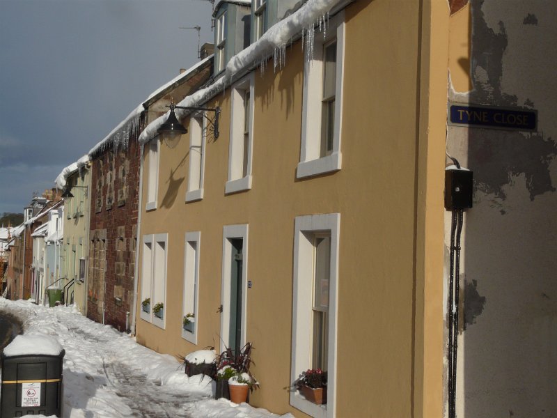 P1180335.JPG - Snowy streets - Alastair Seagroatt